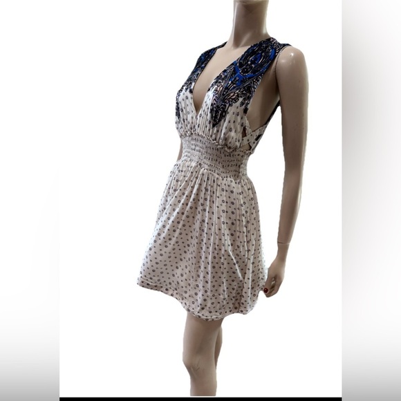 Elegant Blue and White Women's Dress - Picture 2 of 16